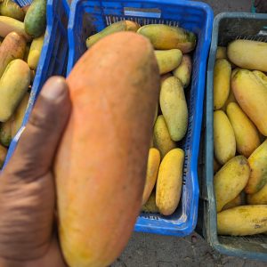 ব্যানানা আম ১১ কেজি